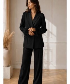 Veste Blazer Noire à Poignets Plumes – Image 3